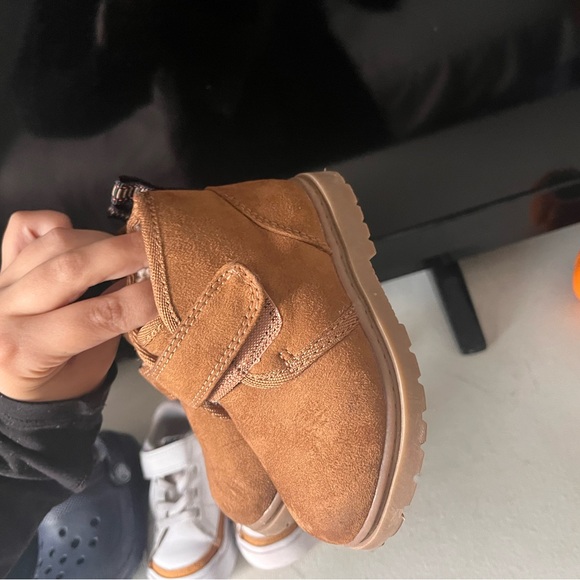 5T Toddler Shoes - Picture 3 of 8